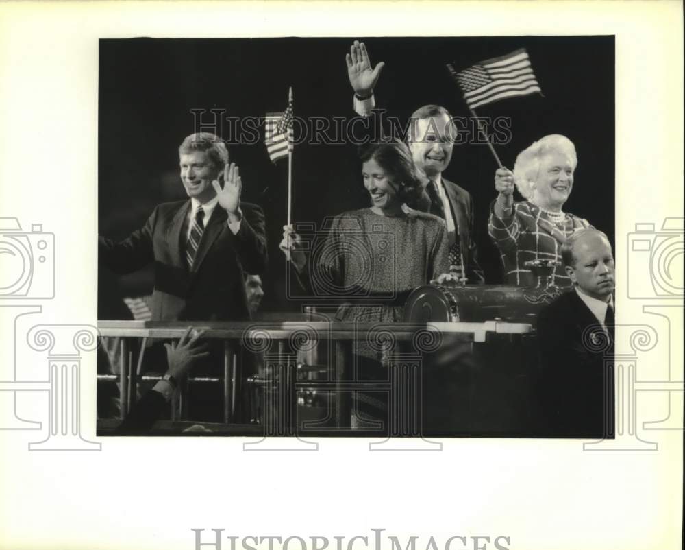1988 Press Photo George &amp; Barbara Bush, Dan &amp; Marilyn Quayle, New Orleans Lunch