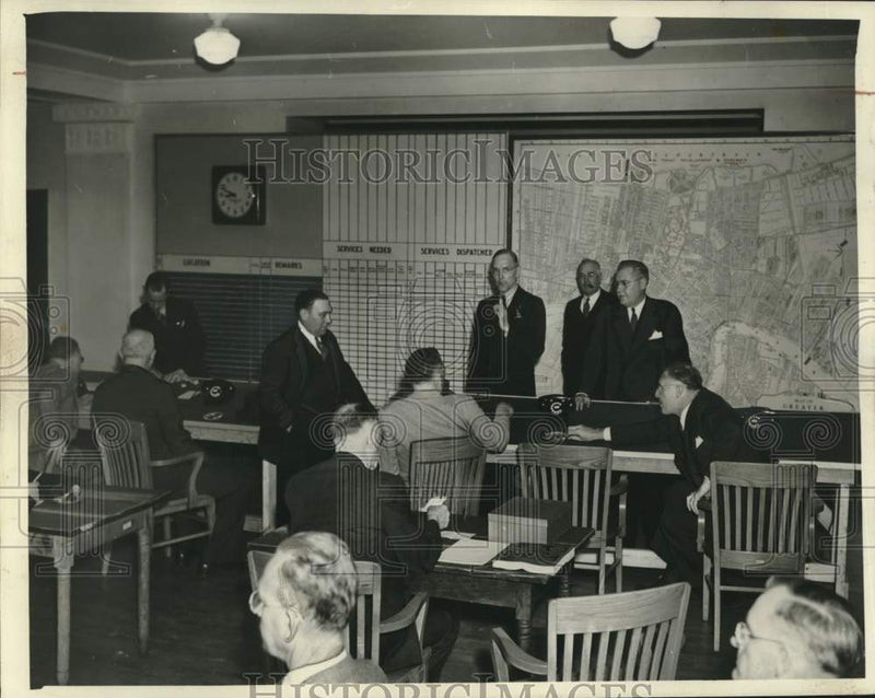 Load image into Gallery viewer, 1942 Press Photo Civilian Defense Chiefs in Air Raid Center, New Orleans

