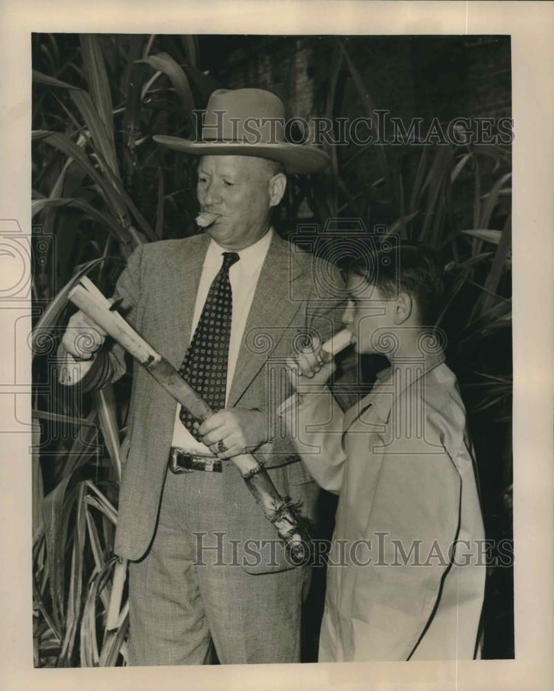 1947 Press Photo C.A. Koepp, Tulane Belt Shops - nox44709