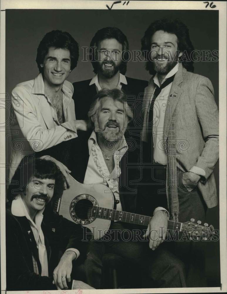 1979 Press Photo Kenny Rogers and The Oak Ridge Boys in &quot;A Special Kenny Rogers&quot;- Historic Images