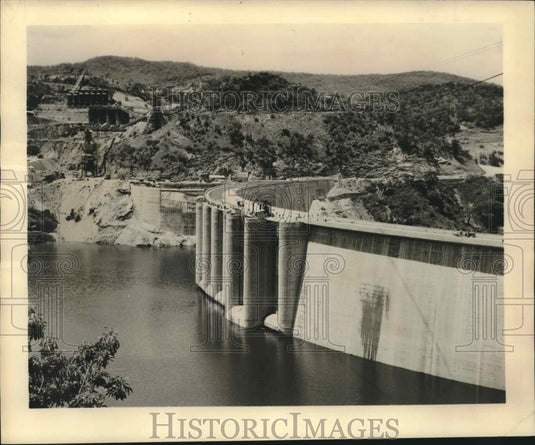 1960 Press Photo The Kariba Dam located by a man-made lake in Rhodesia, Africa