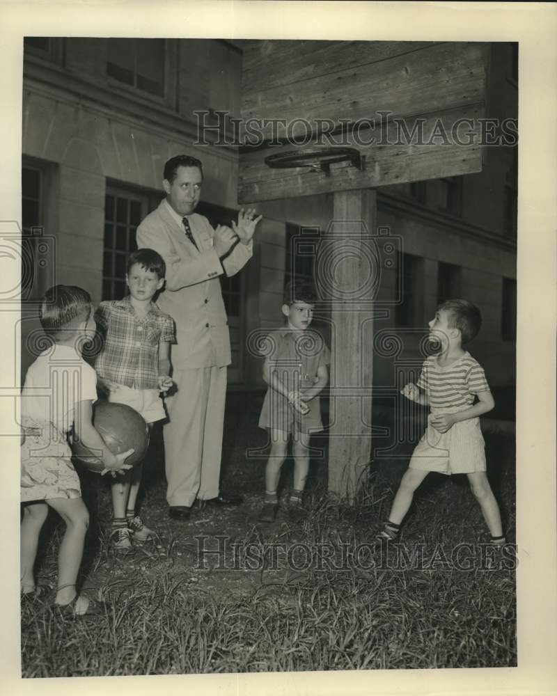 1949 Press Photo Beauregard School Principal Joseph Schwartz with Pupils- Historic Images