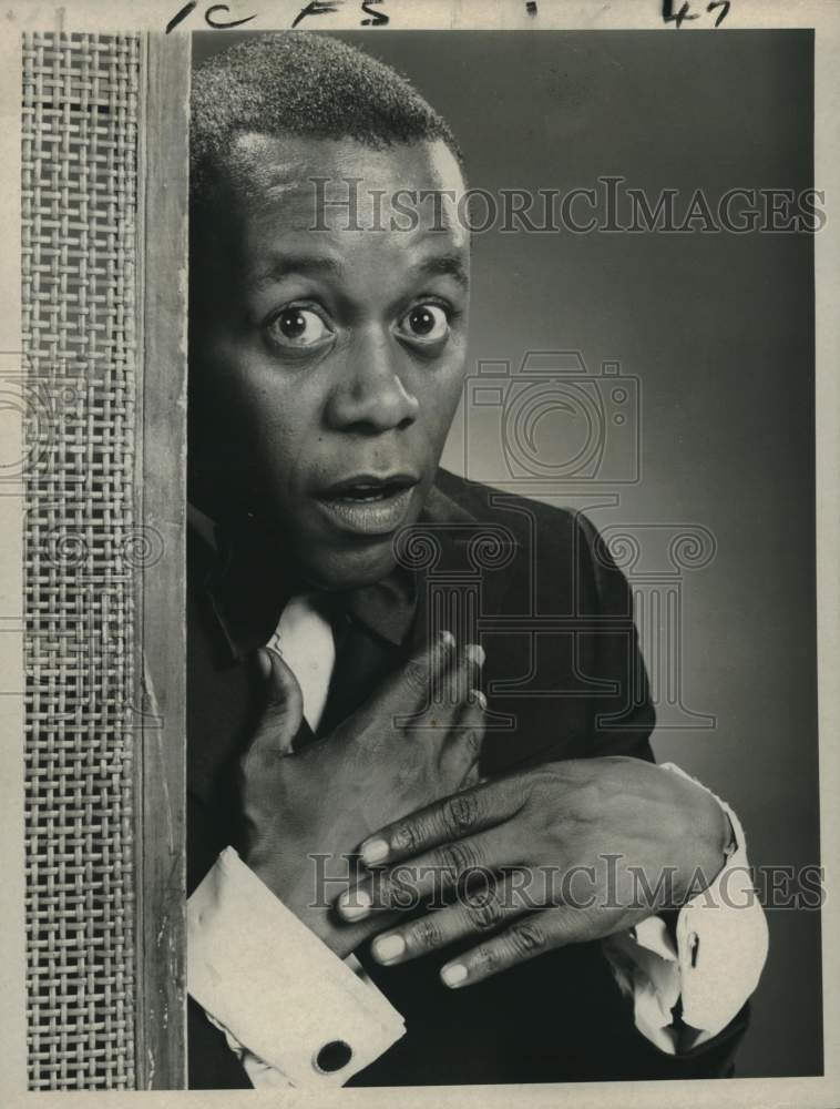 1970 Press Photo Comedian Flip Wilson poses for a promotional photo - nox47797- Historic Images