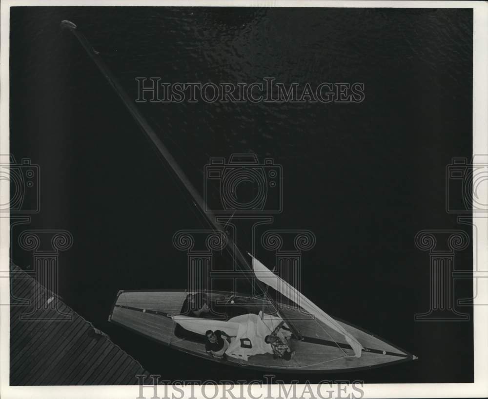 1967 Press Photo Men sailing on the &quot;Willawar&quot; boat prepare to dock - nox48376- Historic Images