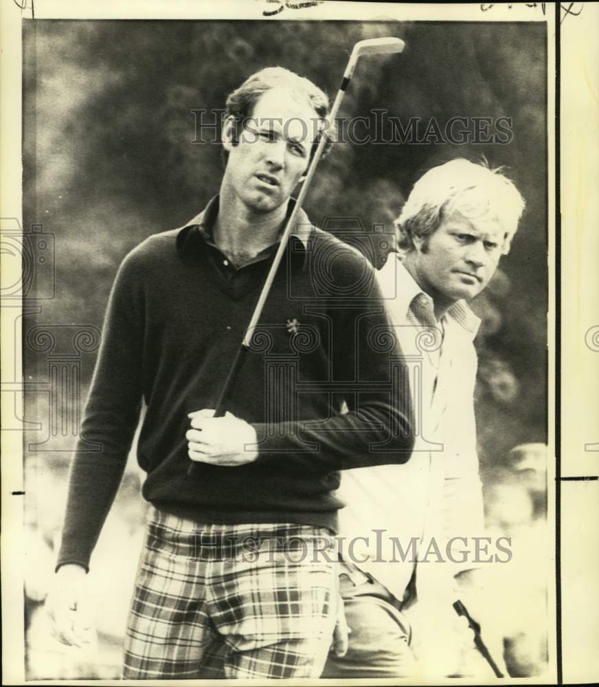 1973 Press Photo Golfers Tom Weiskopf, Jack Nicklaus at World Series of Golf- Historic Images