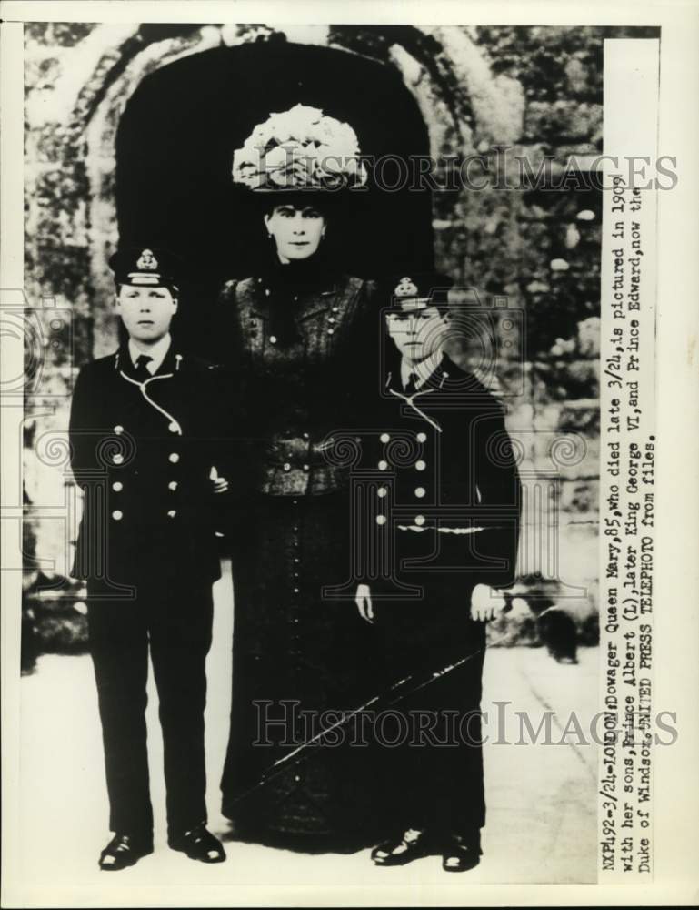 1909 Press Photo Queen Mary and Sons Albert and Edward, London - nox49494- Historic Images