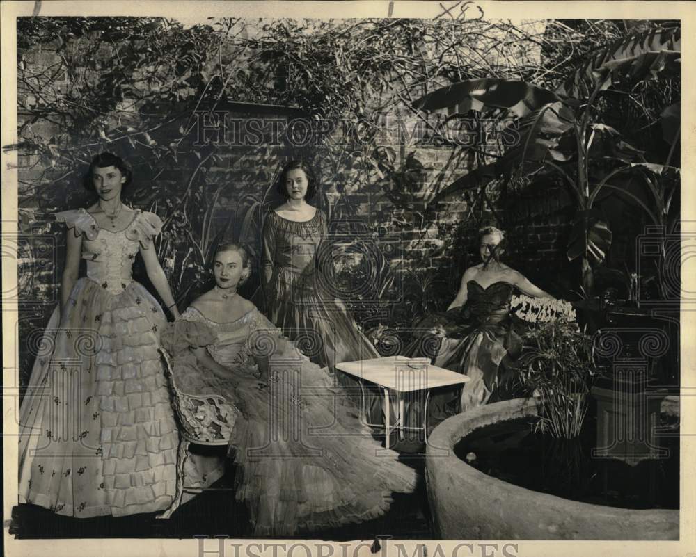 1950 Press Photo Spring Fiesta Maids in their formal dress before presentation- Historic Images