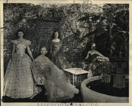 1950 Press Photo Spring Fiesta Maids in their formal dress before presentation- Historic Images