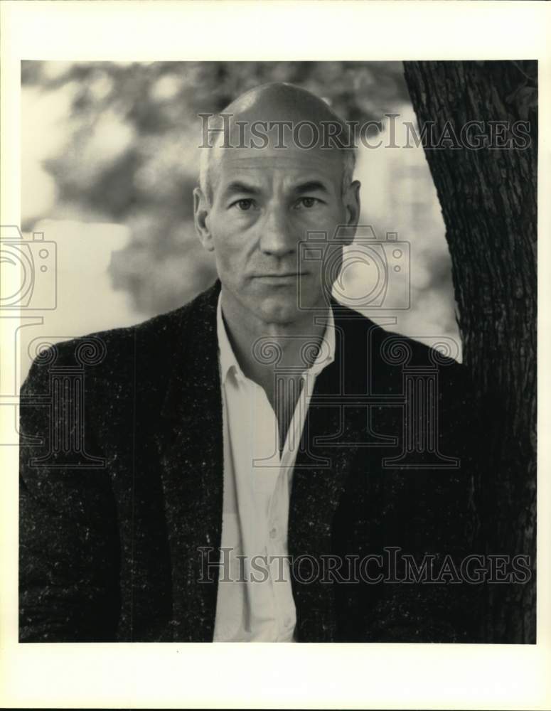 1990 Press Photo Patrick Stewart of &quot;Star Trek&quot; narrates NOVA PBS episodes- Historic Images