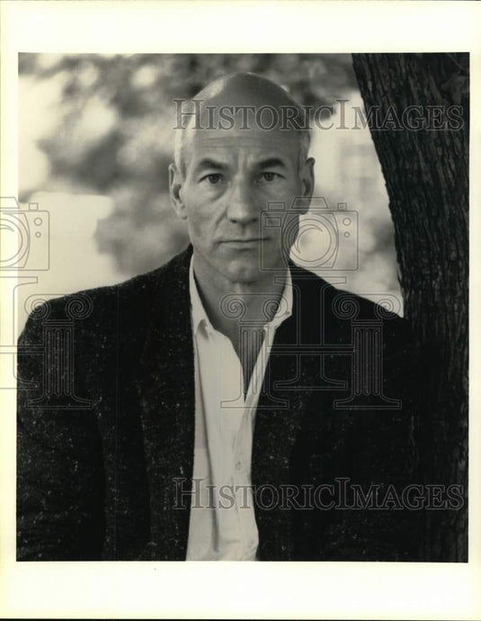 1990 Press Photo Patrick Stewart of "Star Trek" narrates NOVA PBS episodes- Historic Images