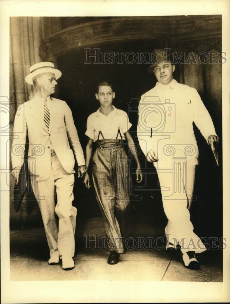 1935 Press Photo Frank E. Stephens, 16, escorted to U.S. Commissioner.- Historic Images