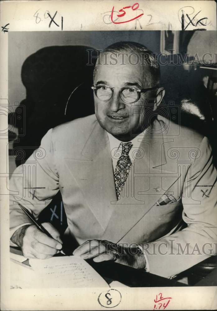 1948 Press Photo President Harry S. Truman at Work - nox56408- Historic Images