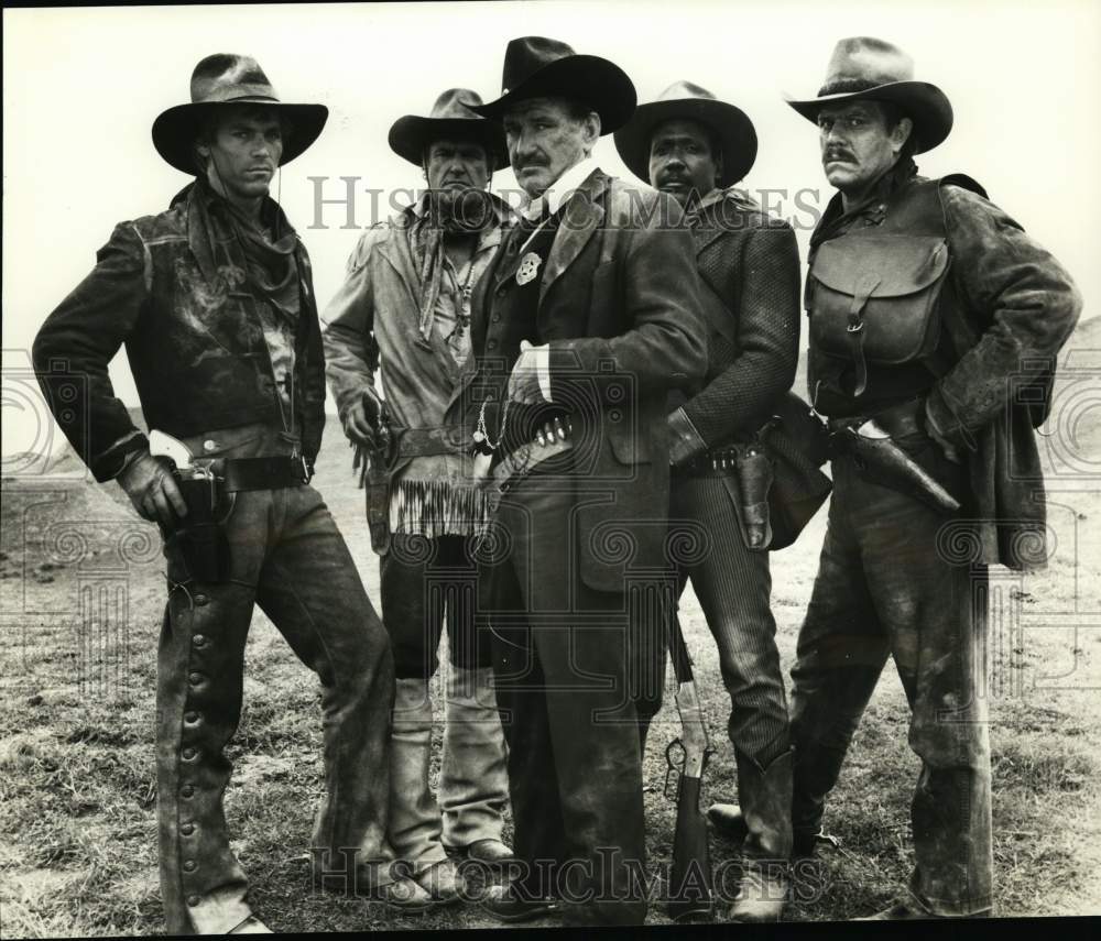 1986 Press Photo Patrick Houser with stars of "Outlaws," on CBS Television