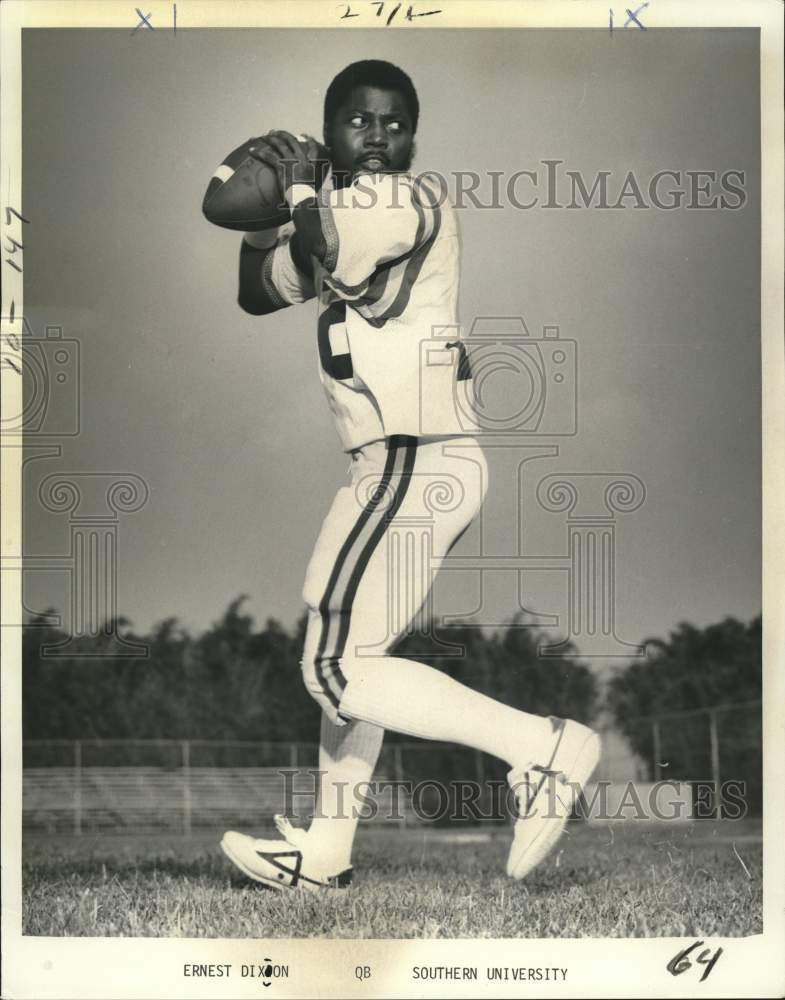 1977 Press Photo Ernest Dixon, Southern University football quarterback.- Historic Images