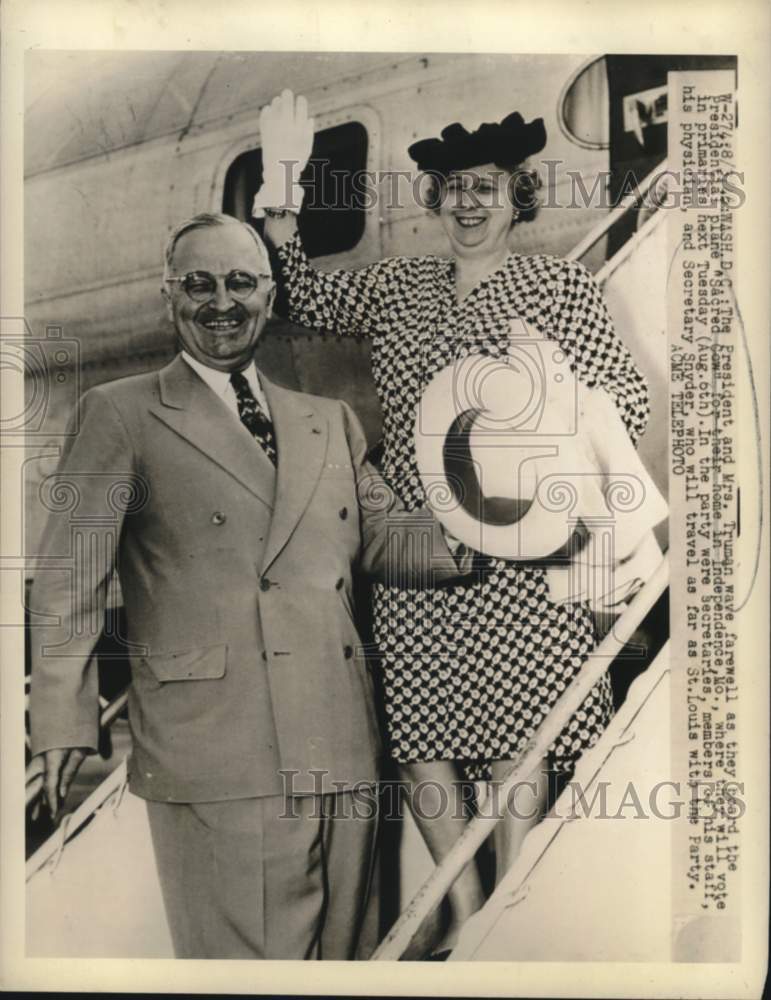 1946 Press Photo President and Mrs. Truman board plane &quot;Sacred Cow.&quot; - nox59315- Historic Images