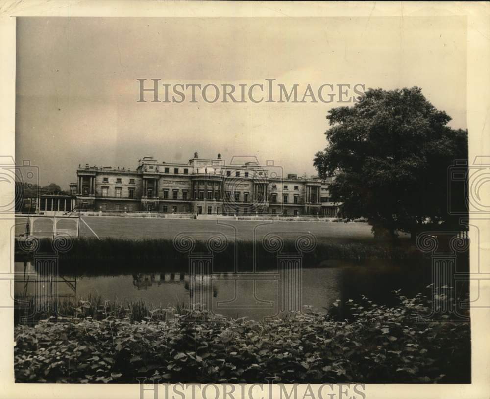 1947 Press Photo Buckingham Palace, home of British Royal Family in London.- Historic Images