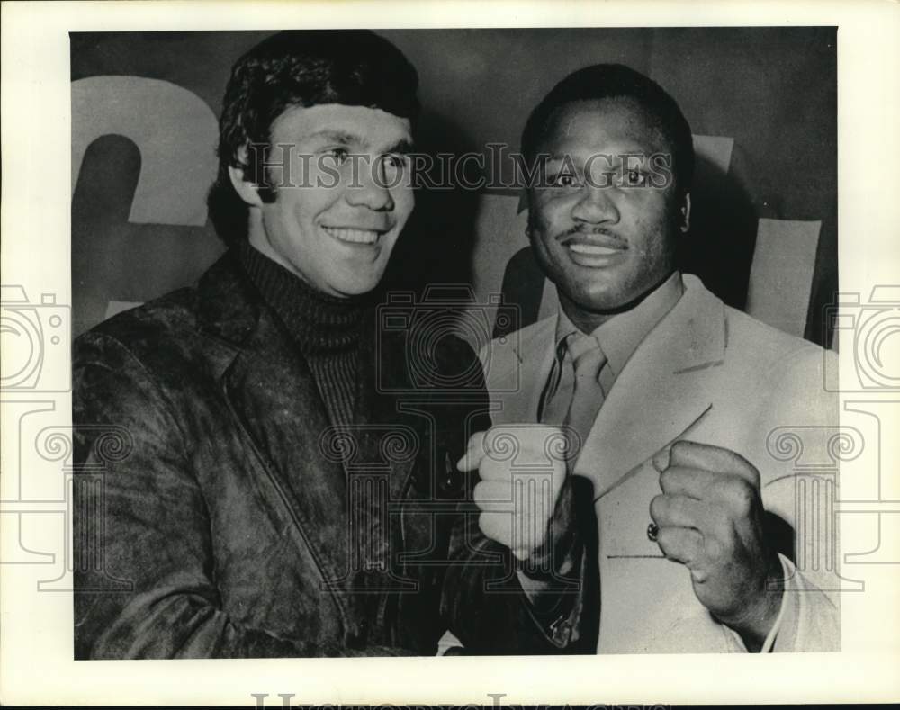 1972 Press Photo Boxers Joe Frazier and Terry Daniels. - nox61454- Historic Images