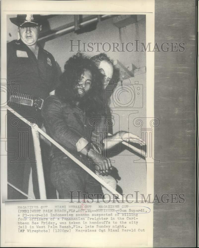 1975 Press Photo Gun Supardi arrested in West Palm Beach, Florida - nox62259
