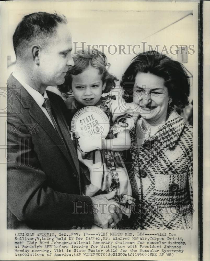 1966 Press Photo Viki Dee Sullivan with Father and Lady Bird Johnson in Texas- Historic Images