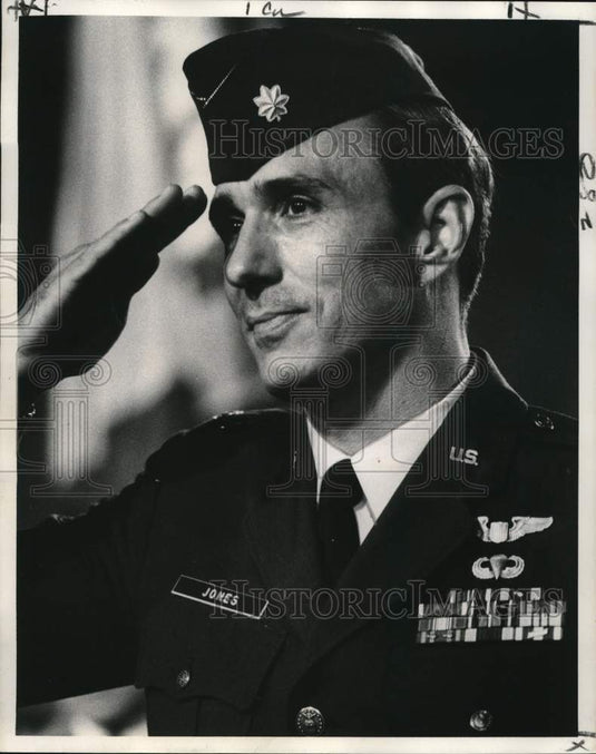 1973 Press Photo Major Murphy Neal Jones, former North Vietnamese POW.