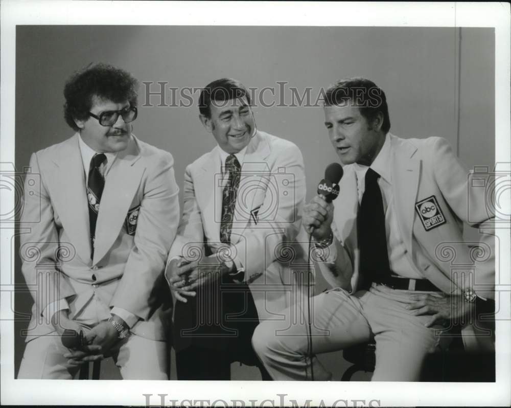 1976 Press Photo ABC&#39;s Monday Night Football football commentators.- Historic Images