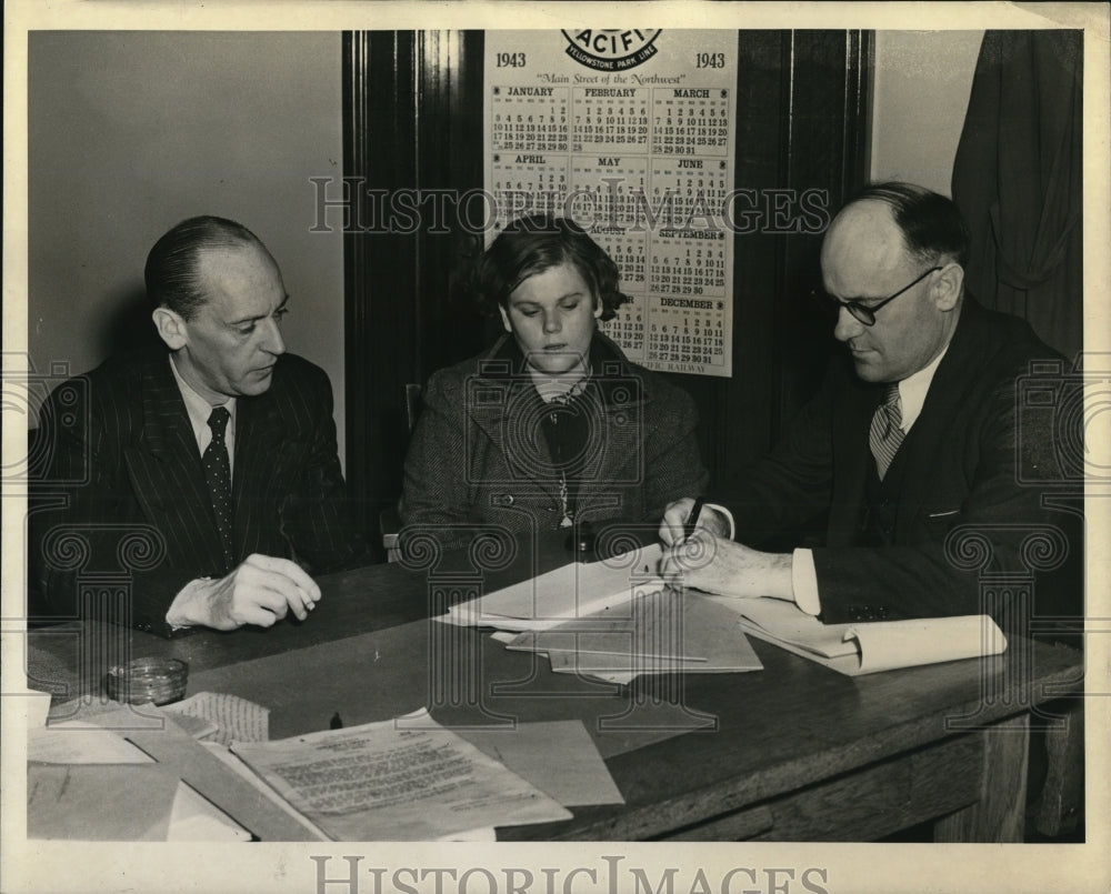 1943 Press Photo Leona Frances was strangled by Mrs Evelyn Frances, John Collier- Historic Images