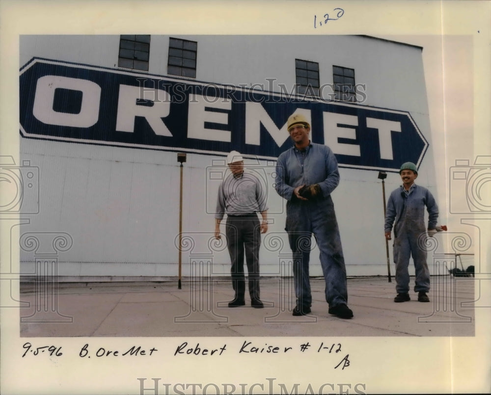 1996 Press Photo Oregon Metallurgical Corporation - OREMET - orb31155- Historic Images