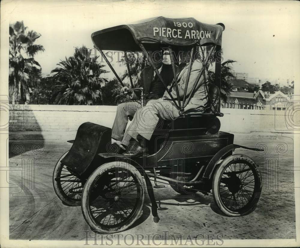 1949 Press Photo Men rides 1900 Piece Arrow car - pia00161- Historic Images