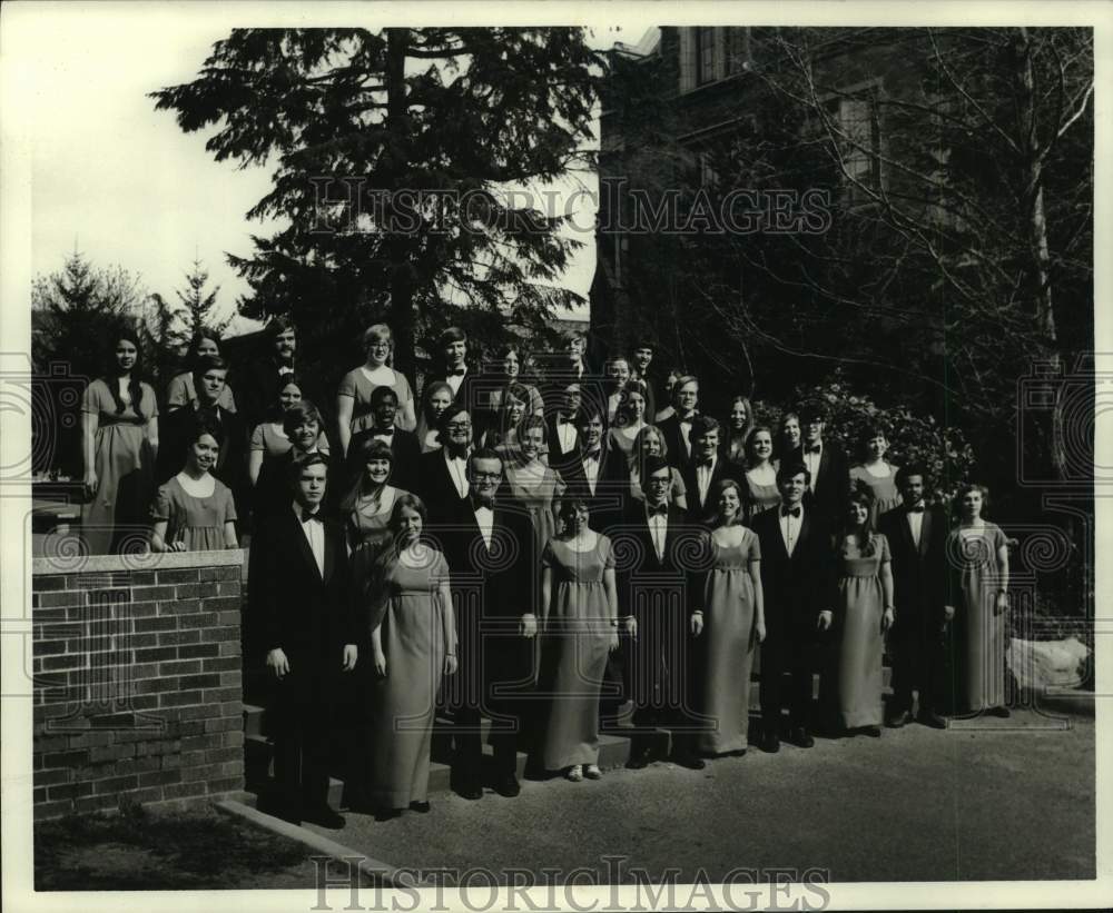 1971 Press Photo Members of Washington University&#39;s Chorale - pia00253- Historic Images