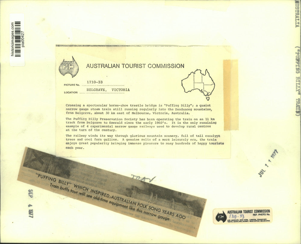 1977 Press Photo Passengers in "Puffing Billy" train, Australia - pia00427