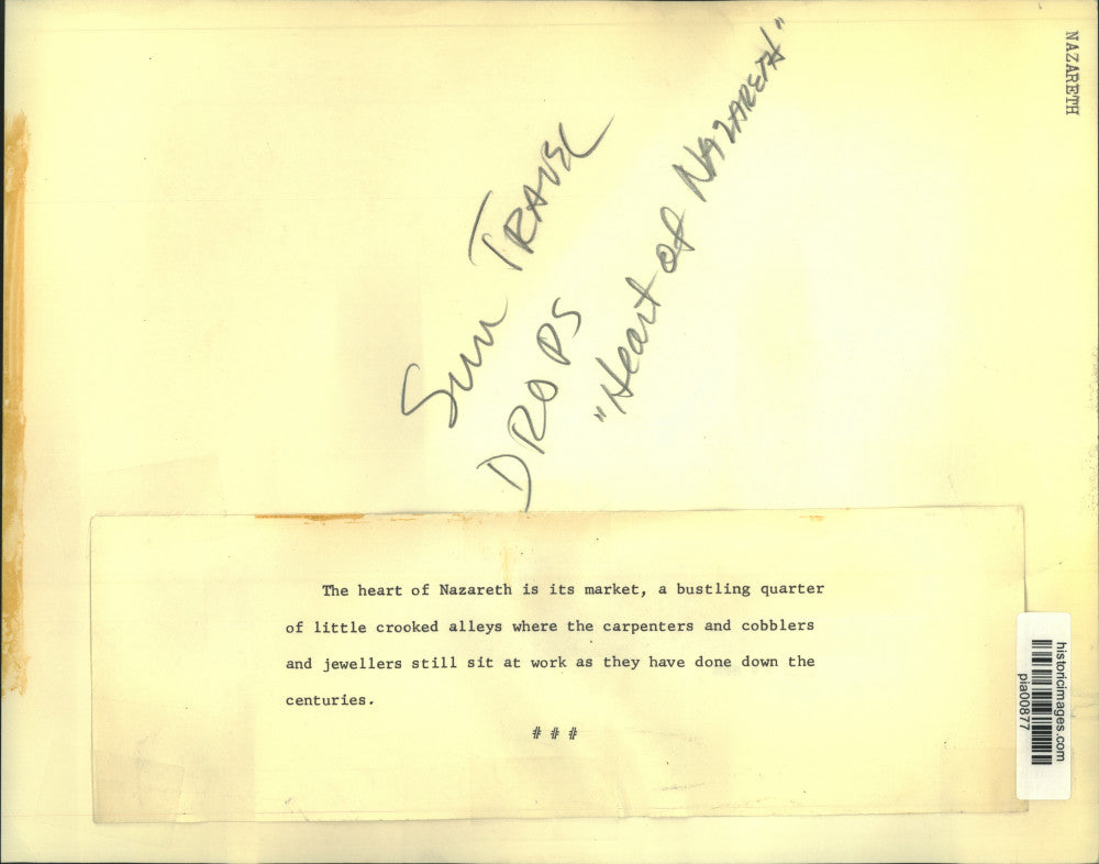 Press Photo Crooked alleys and busy people in market of Nazareth, Israel