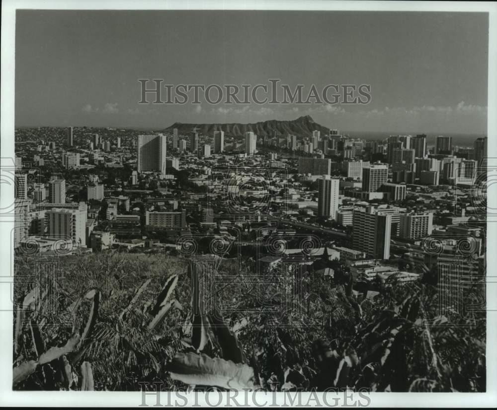 1978 Press Photo Downtown Honolulu view from Punchbowl volcanic crater, Hawaii