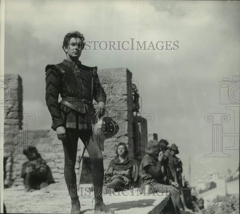 Press Photo Actor Tyrone Power stars in "Prince of Foxes" - pia00996- Historic Images