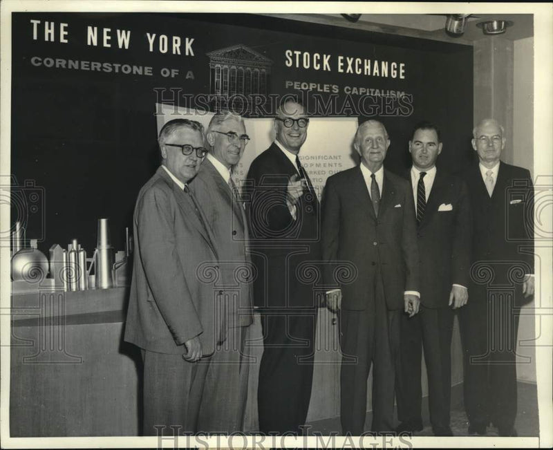 Load image into Gallery viewer, 1957 Press Photo G. Keith Funston, Industrial Leaders at New York Stock Exchange
