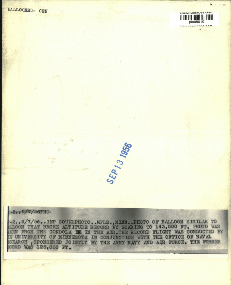 1956 Press Photo Air balloon&#39;s bottom part during flight - pia05010