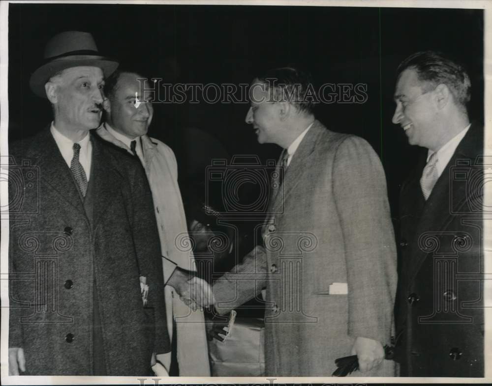 1945 Press Photo French Minister Bidault, Ambassador Bonnet leave CA conference- Historic Images