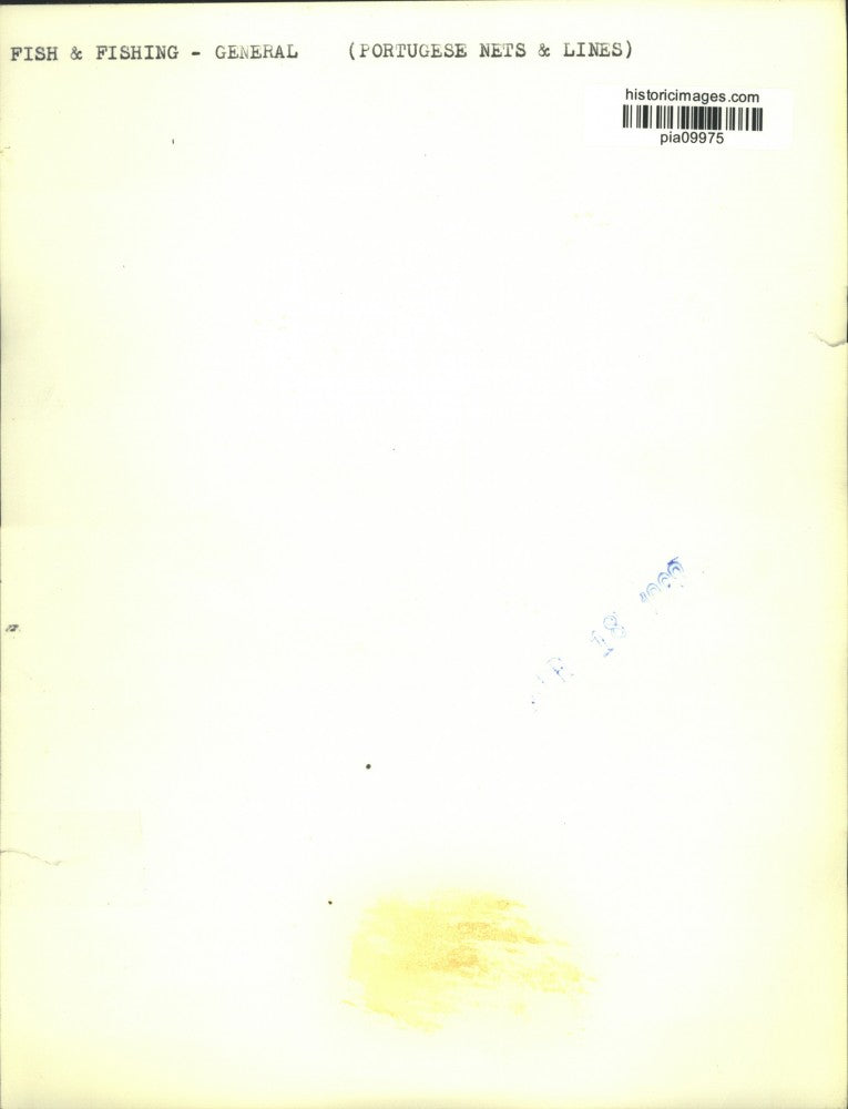 1960 Press Photo Fisherman hangs fishing lines on rope - pia09975