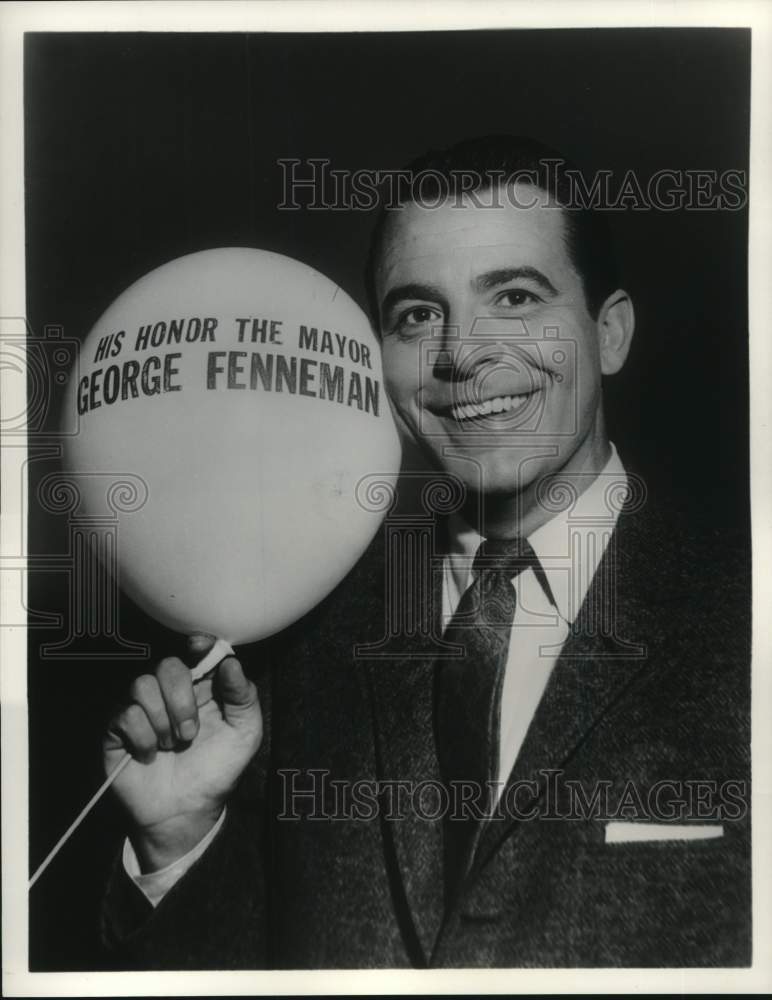 1958 Press Photo "Anybody Can Play" host George Fenneman holding balloon