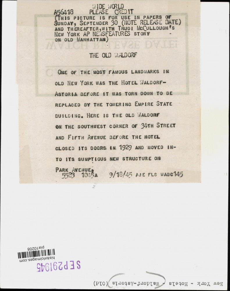 1945 Press Photo Old Waldorf-Astoria Hotel building by Fifth Avenue in New York