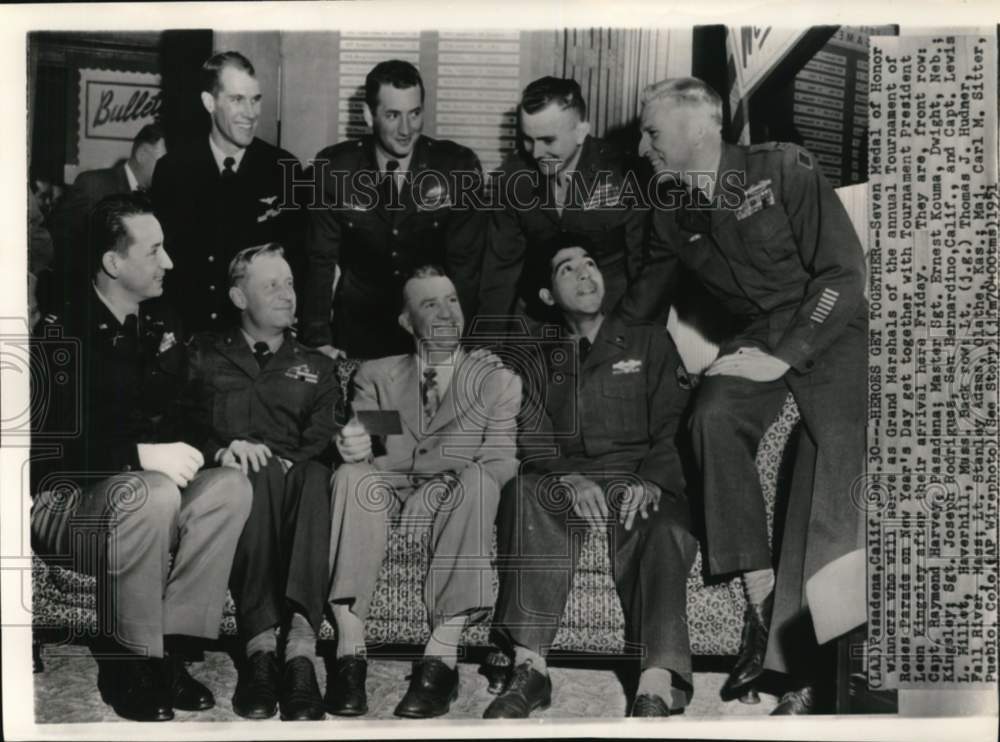 1951 Press Photo Tournament President Leon Kingsley, Medal of Honor awardees, CA- Historic Images