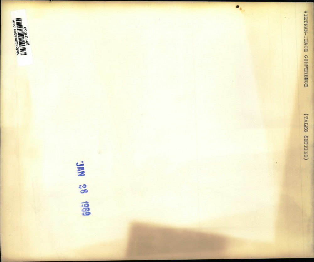 1969 Press Photo Newsmen, Paris International Conference Center, Vietnam War