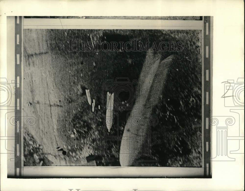 Load image into Gallery viewer, Press Photo Scene of bombing raid in World War I - pim08458
