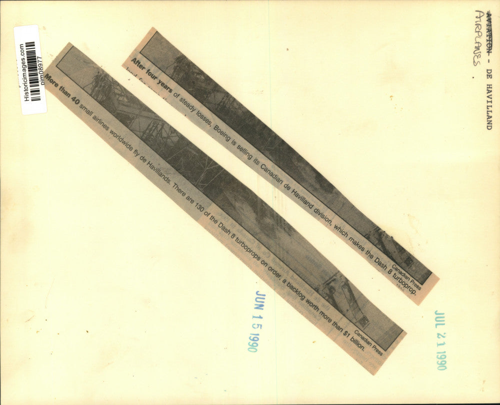 1990 Press Photo Employees work on De Havilland "Dash 8" airplane - pim08977