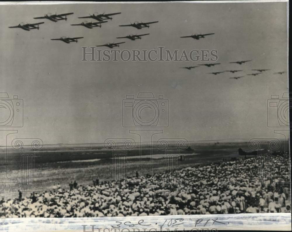 1948 Press Photo C-82 planes & crowd at NY International Airport dedication- Historic Images