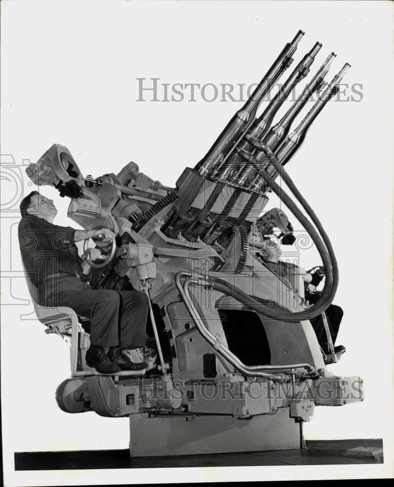 1943 Press Photo Giant United States Gun - pim11581