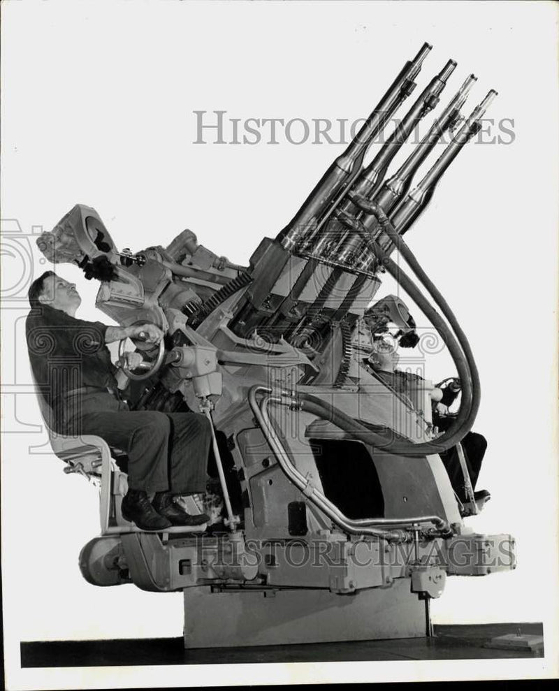 Load image into Gallery viewer, 1943 Press Photo Giant United States Gun - pim11581
