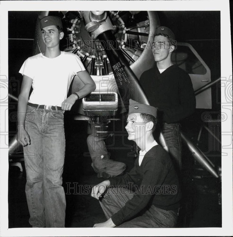Load image into Gallery viewer, 1954 Press Photo Civil Air Patrol Cadets Training at McChord Air Force Base
