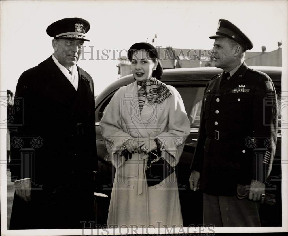 1952 Press Photo Admiral Arthur Radford, General & Mrs. Matthew Ridgway, Tokyo- Historic Images