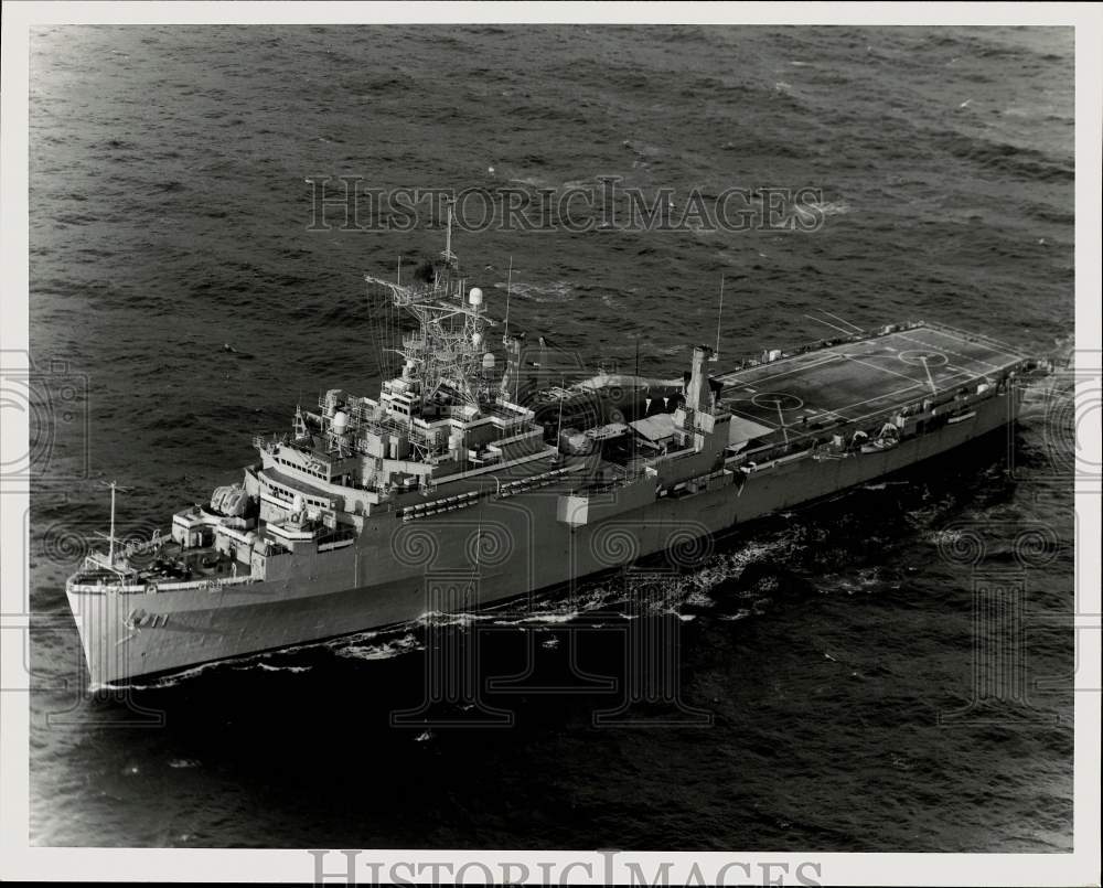 1994 Press Photo U.S. 3rd Fleet Flagship USS Coronado at Sea - pim13309