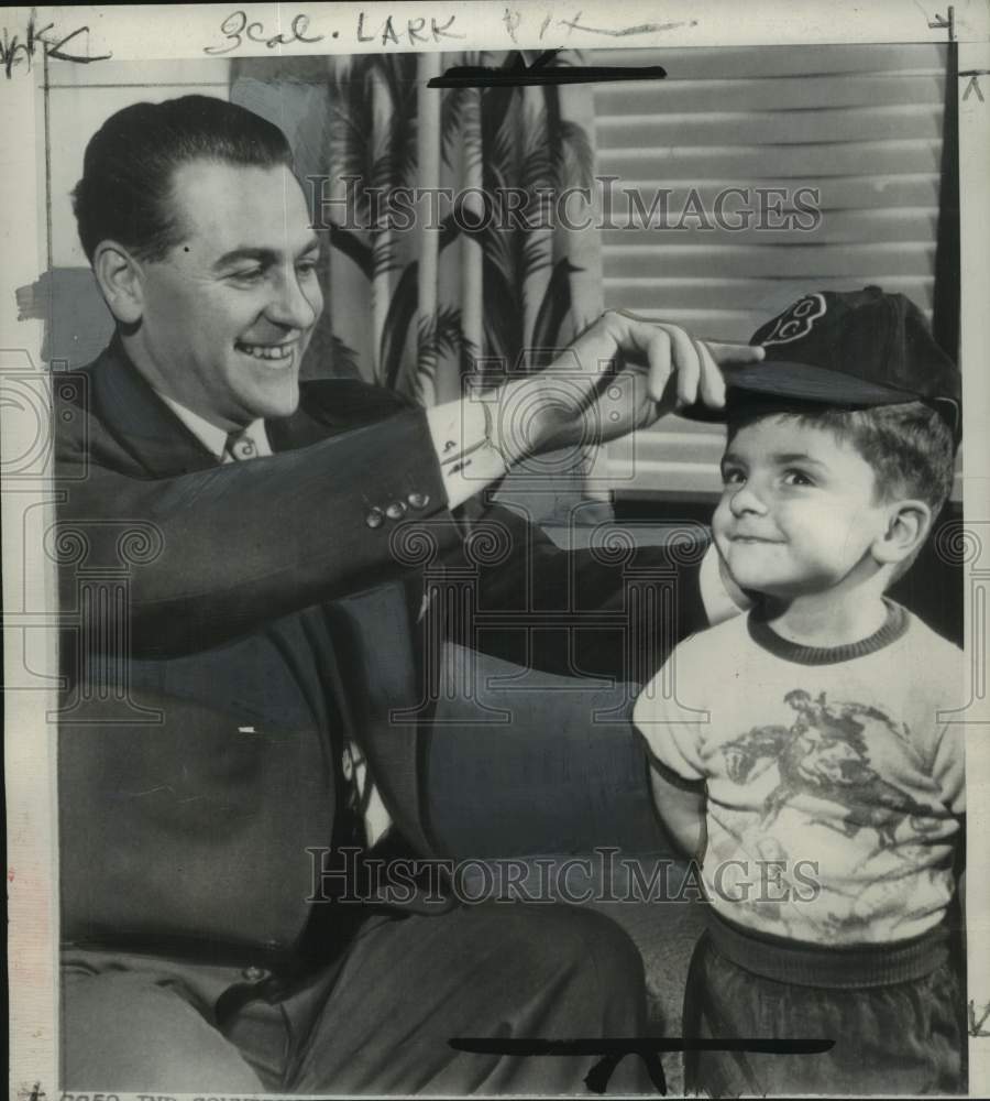 1950 Press Photo Lou Boudreau &amp; son Lou Boudreau Jr all out for Boston&#39;s Red Sox- Historic Images